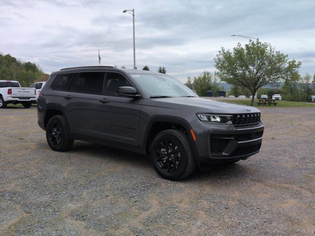 New 2026 Jeep Grand Cherokee L Laredo Sport Utility