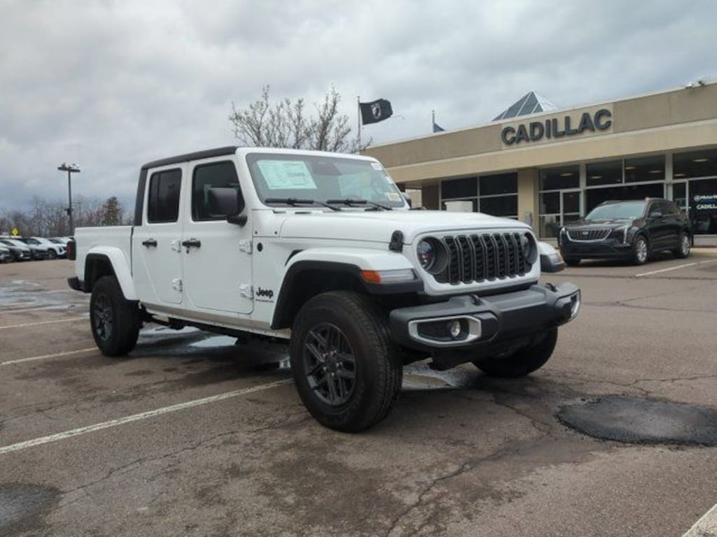 New 2026 Jeep Gladiator Sport Pickup