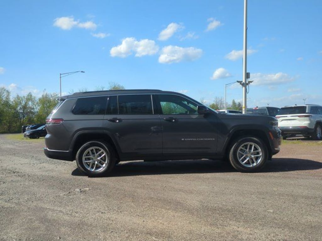 New 2026 Jeep Grand Cherokee L Laredo Sport Utility