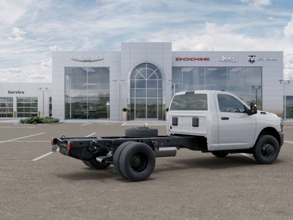 New 2026 Ram 3500 Chassis Cab Tradesman/Big Horn Pickup