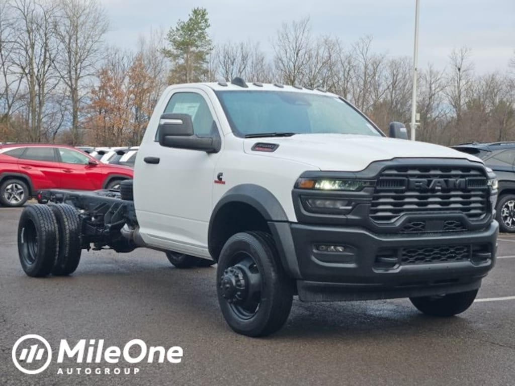 New 2026 Ram 4500 Chassis Cab Tradesman/Big Horn Pickup