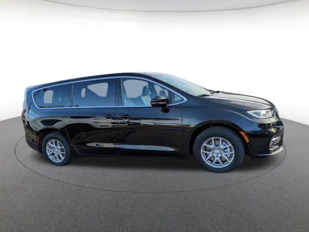 New 2026 Chrysler Pacifica Select Passenger Van