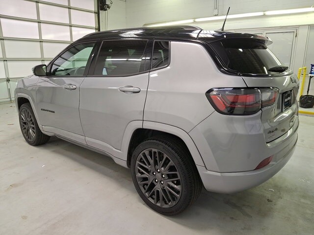 2022 Jeep Compass Limited photo 3