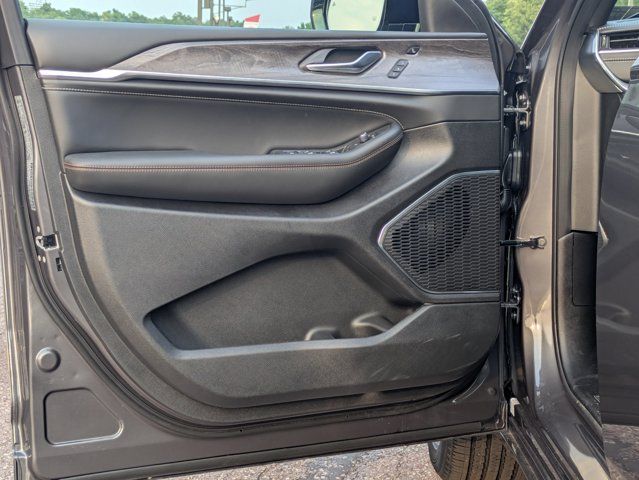 2025 Jeep Grand Cherokee L Overland - Photo 13