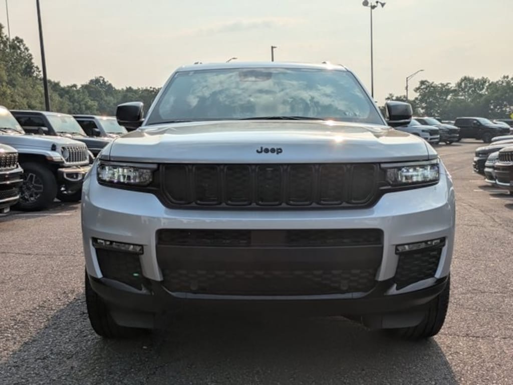 New 2025 Jeep Grand Cherokee L Limited Sport Utility