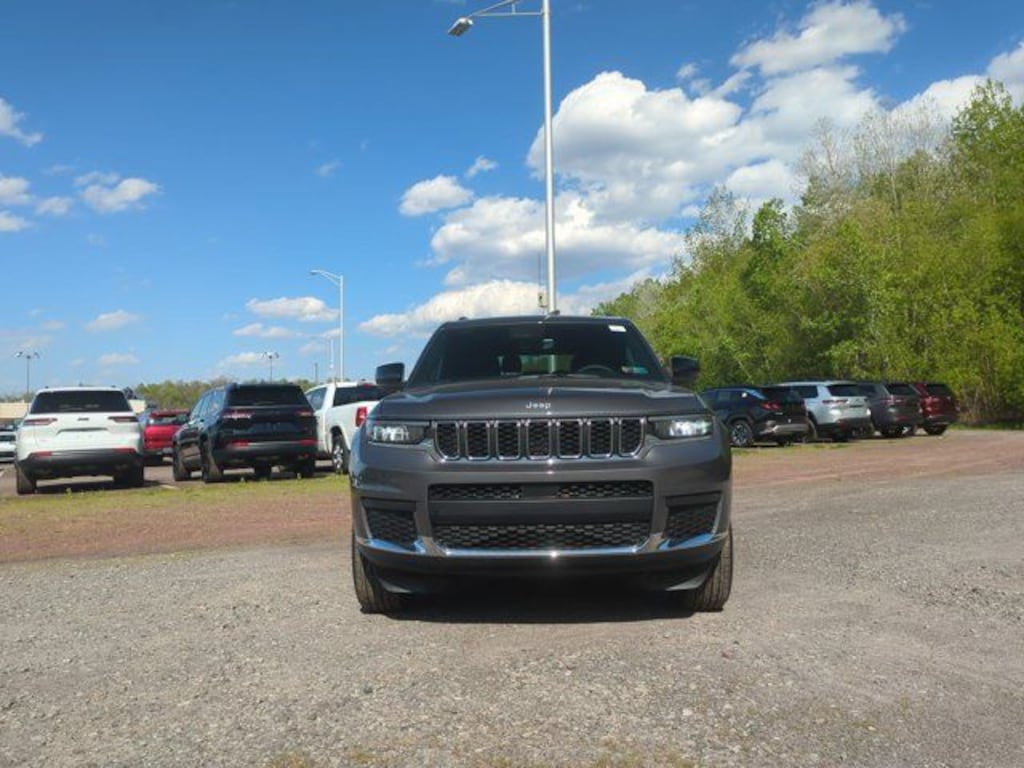 New 2026 Jeep Grand Cherokee L Laredo Sport Utility