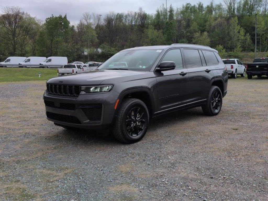 New 2026 Jeep Grand Cherokee L Laredo Sport Utility