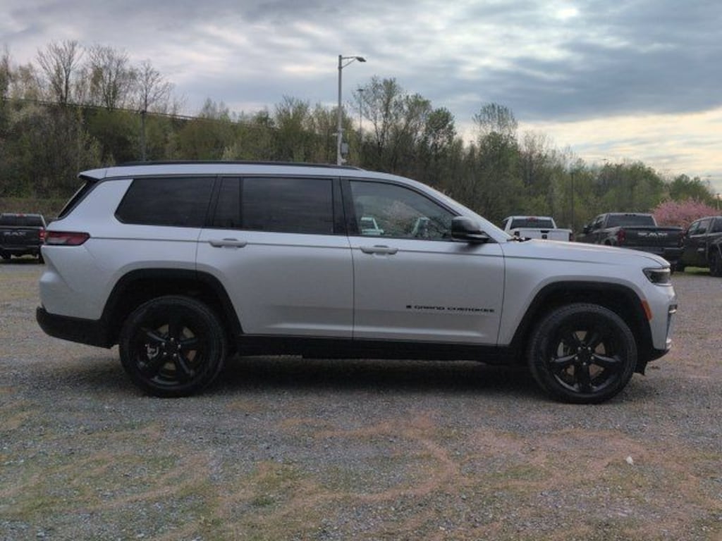New 2026 Jeep Grand Cherokee L Limited Sport Utility
