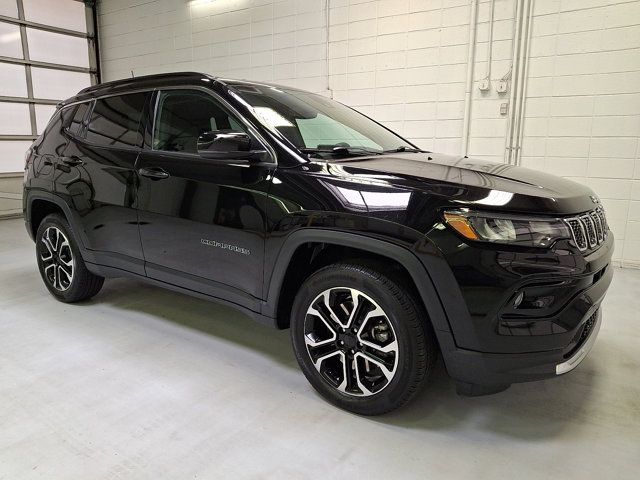 2023 Jeep Compass Limited 4X4's photo