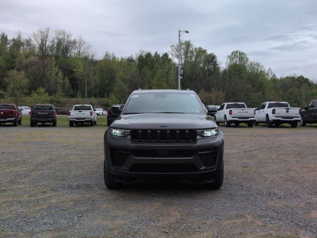 New 2026 Jeep Grand Cherokee L Laredo Sport Utility
