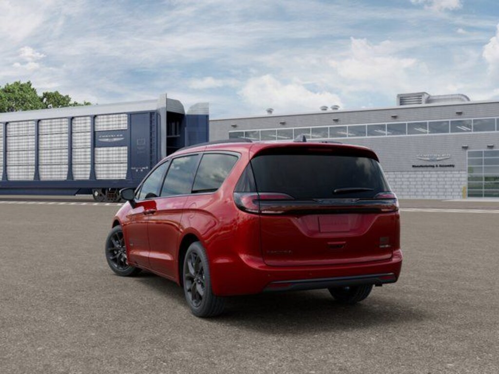New 2027 Chrysler Pacifica Select Passenger Van