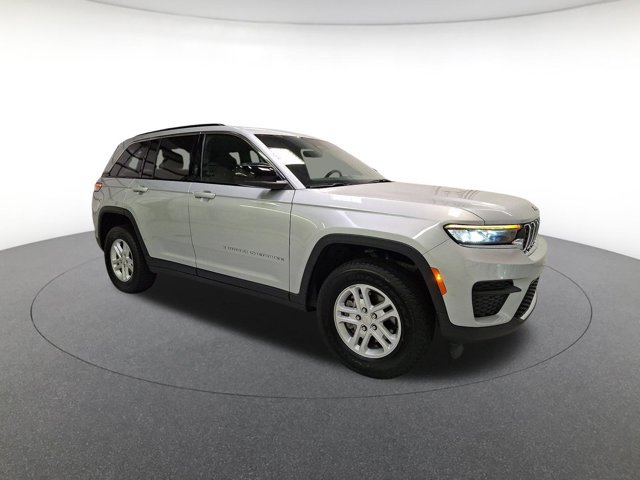 Used 2025 Jeep Grand Cherokee Laredo SUV