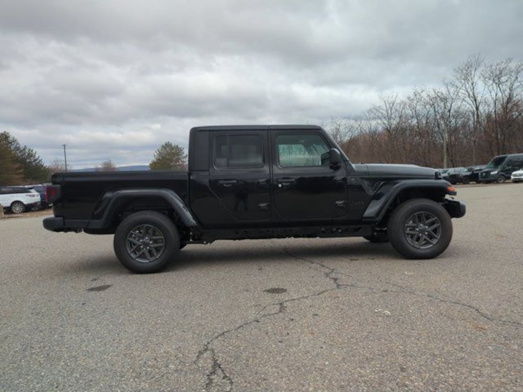 New 2026 Jeep Gladiator Sport Pickup