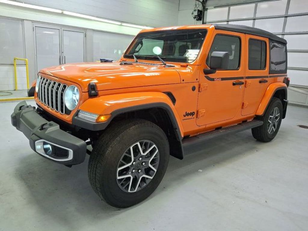 Used 2025 Jeep Wrangler Sahara SUV