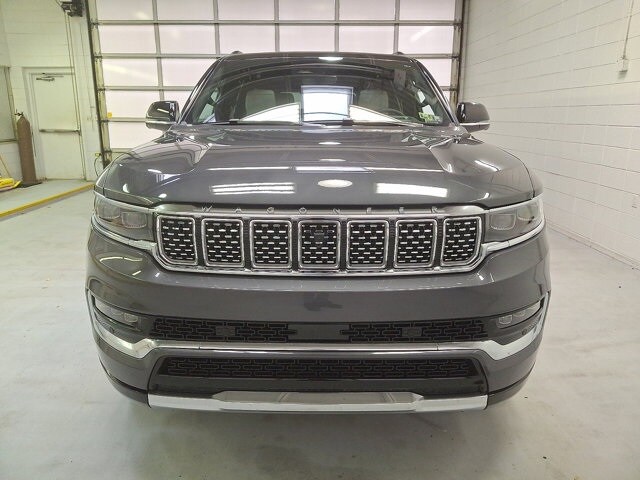 2025 Jeep Grand Wagoneer Base photo 2