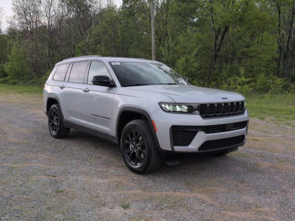 New 2026 Jeep Grand Cherokee L Laredo Sport Utility