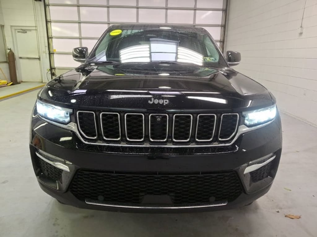 Used 2023 Jeep Grand Cherokee Limited SUV