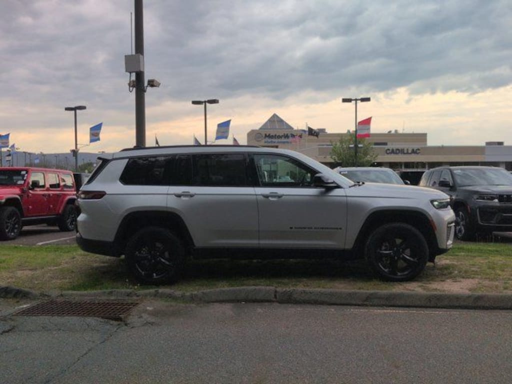 New 2026 Jeep Grand Cherokee L Limited Sport Utility