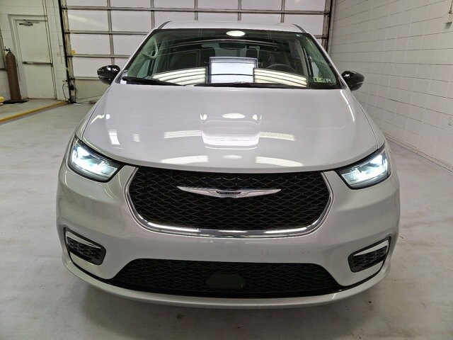 Used 2024 Chrysler Pacifica Touring L with VIN 2C4RC1BG0RR120320 for sale in Wilkes Barre, PA
