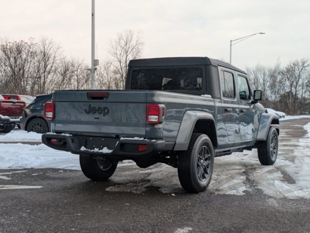 New 2026 Jeep Gladiator Sport Pickup
