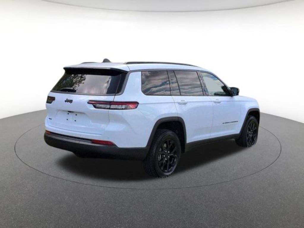 New 2026 Jeep Grand Cherokee L Laredo Sport Utility