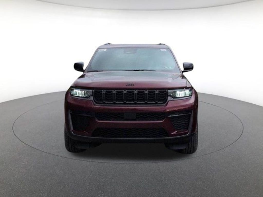 New 2026 Jeep Grand Cherokee Laredo Sport Utility