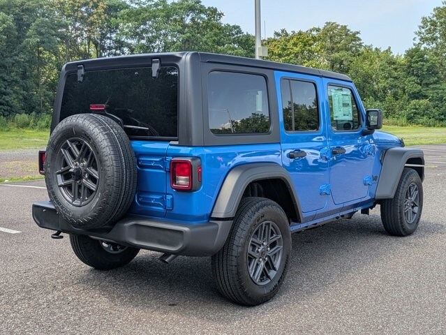 2025 Jeep Wrangler Sport S photo 4