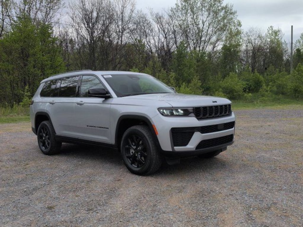 New 2026 Jeep Grand Cherokee L Laredo Sport Utility