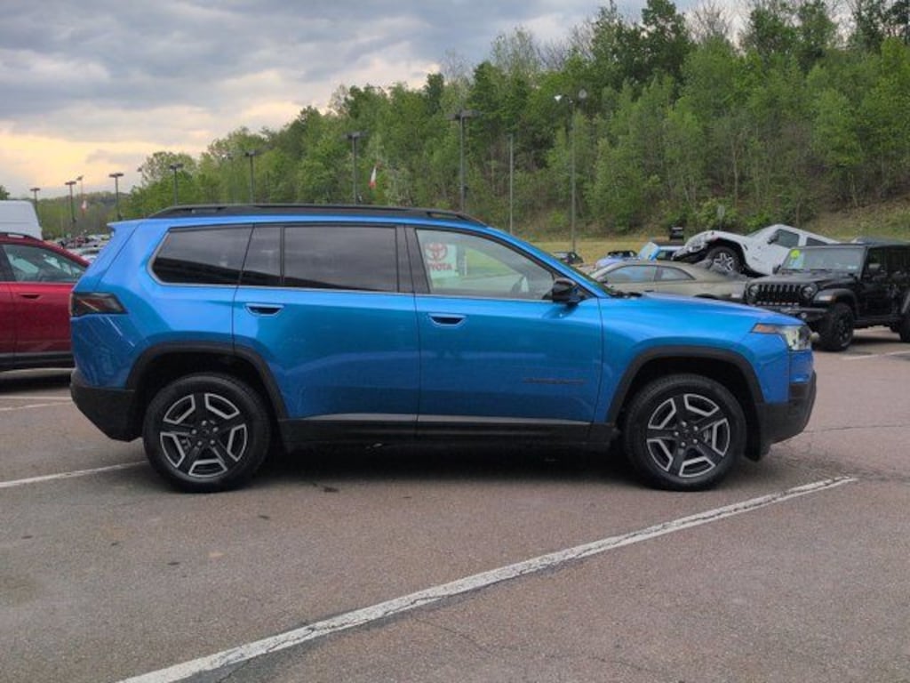 New 2026 Jeep Cherokee Laredo/Limited Sport Utility