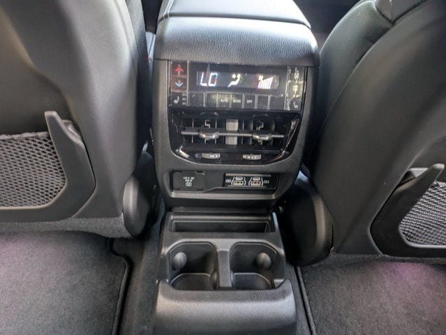 2025 Jeep Grand Cherokee L Overland - Photo 11