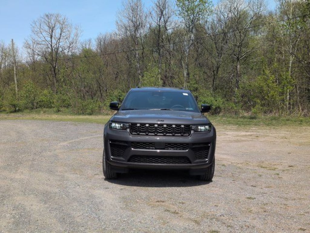 New 2026 Jeep Grand Cherokee L Laredo Sport Utility