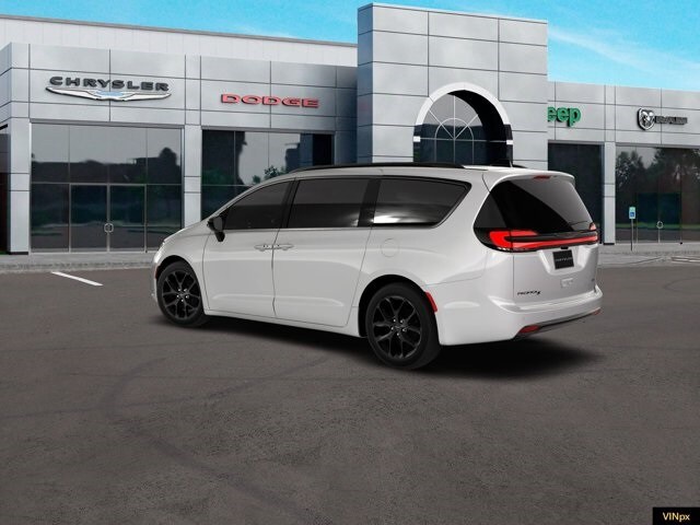 2026 Chrysler Pacifica photo 4