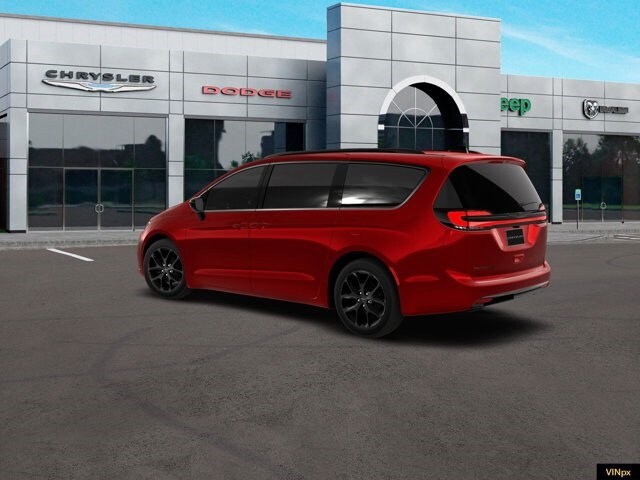 2026 Chrysler Pacifica photo 4
