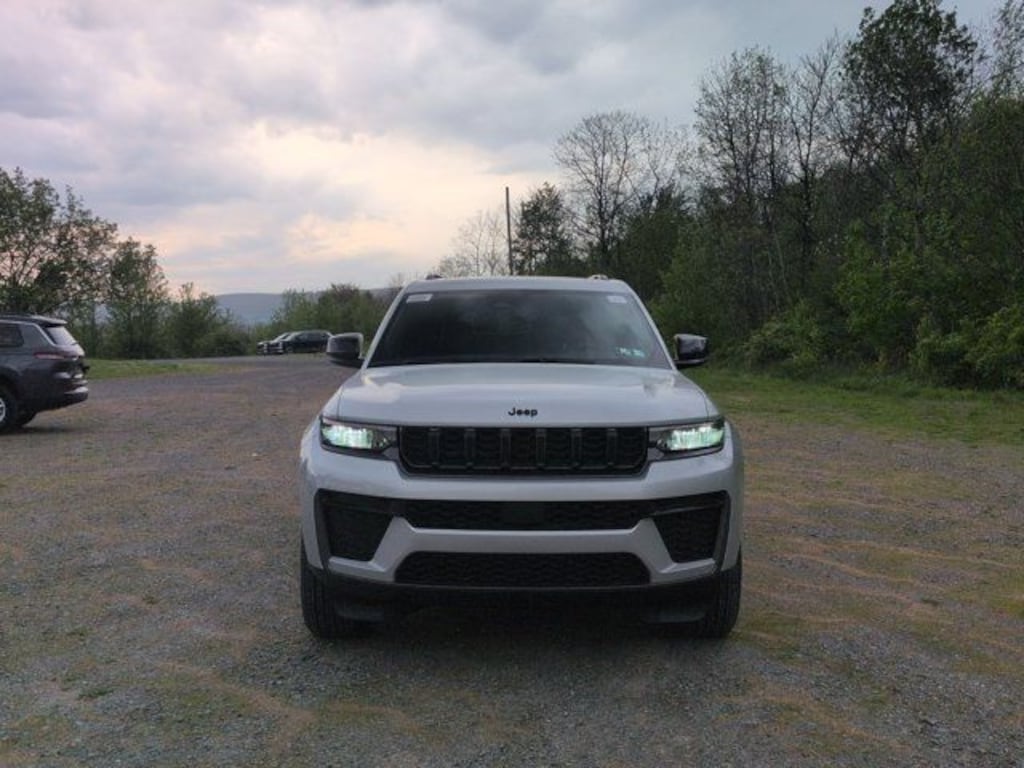 New 2026 Jeep Grand Cherokee L Laredo Sport Utility