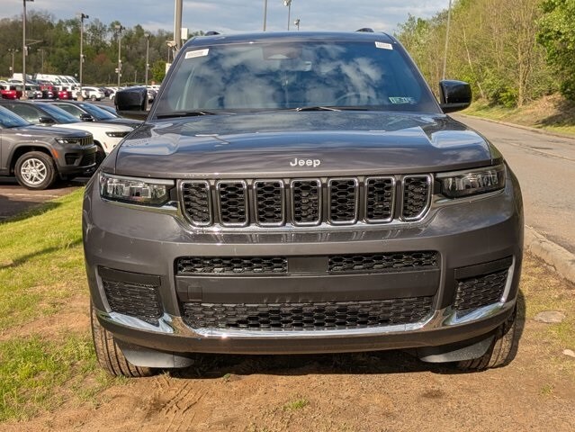2025 Jeep Grand Cherokee L photo 2