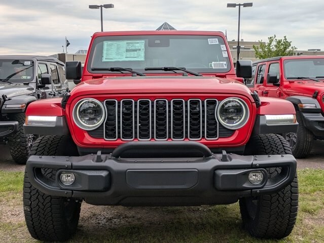 2025 Jeep Wrangler 4xe Sahara photo 2