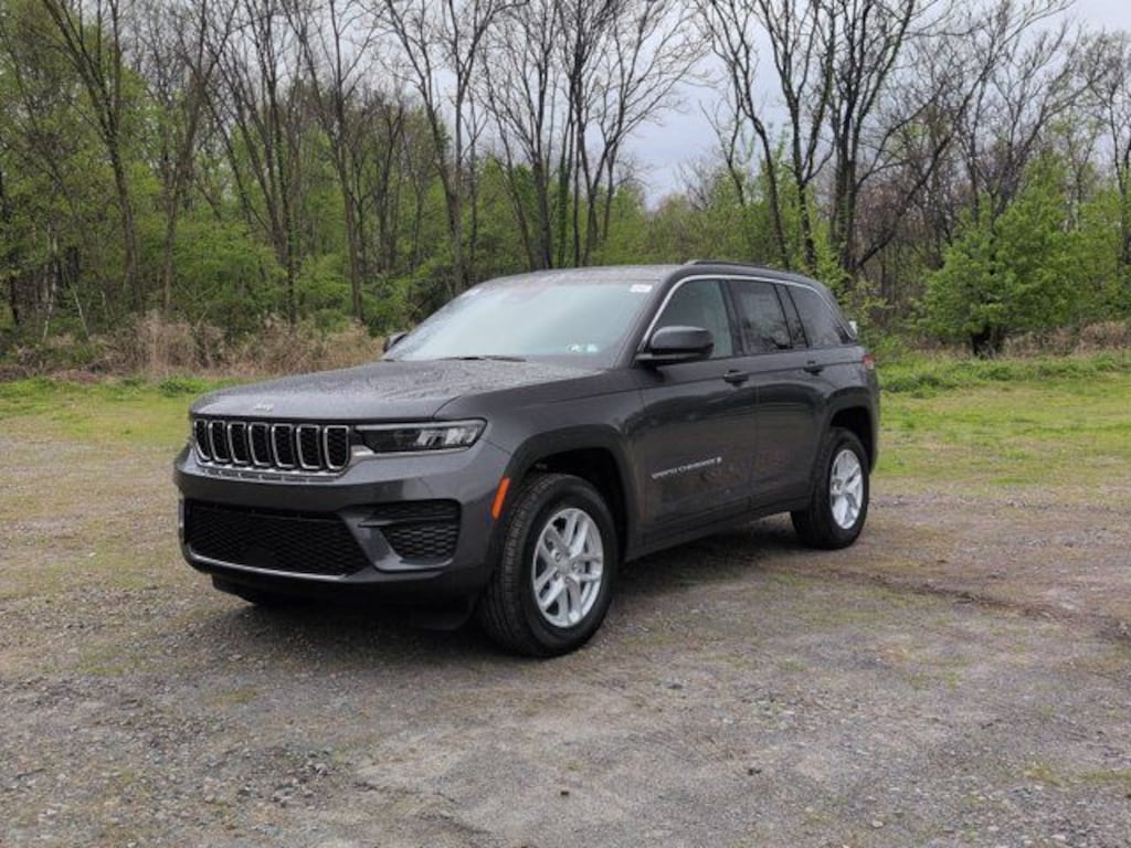 New 2026 Jeep Grand Cherokee Laredo Sport Utility