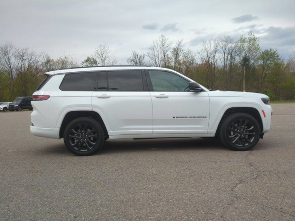 New 2026 Jeep Grand Cherokee L Limited Sport Utility
