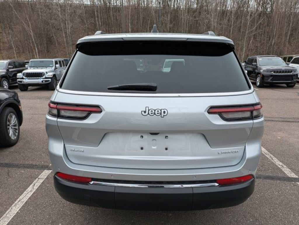 New 2025 Jeep Grand Cherokee L Laredo Sport Utility