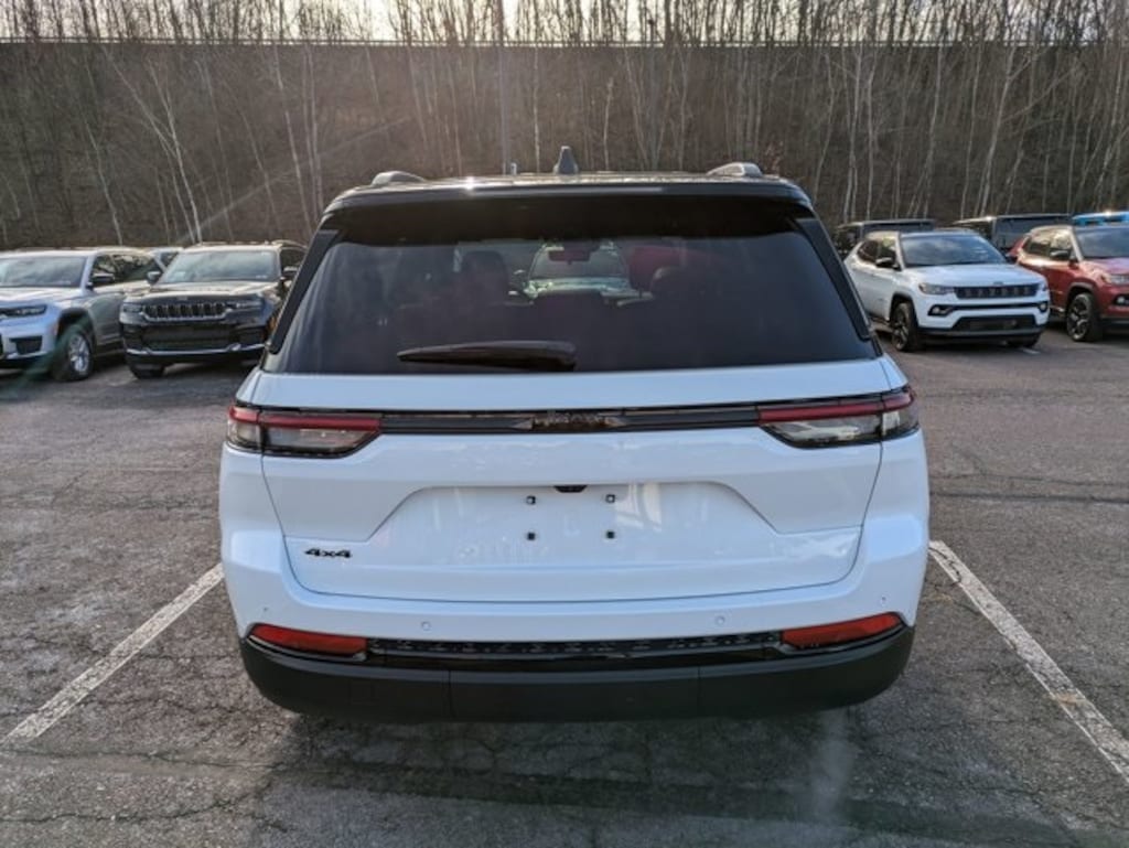 New 2025 Jeep Grand Cherokee Limited Sport Utility