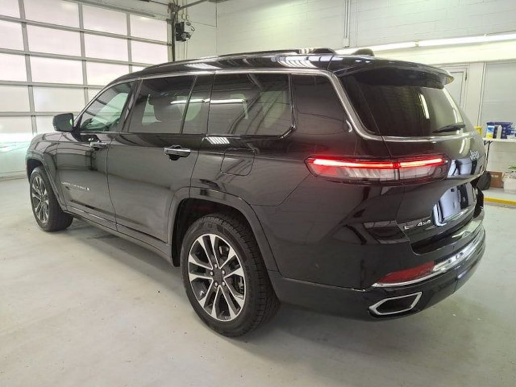 Used 2022 Jeep New Grand Cherokee Overland SUV