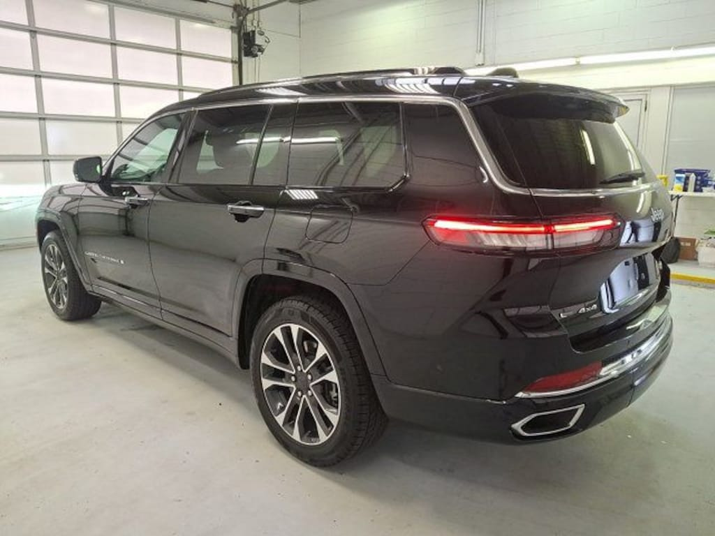 Used 2022 Jeep New Grand Cherokee Overland SUV