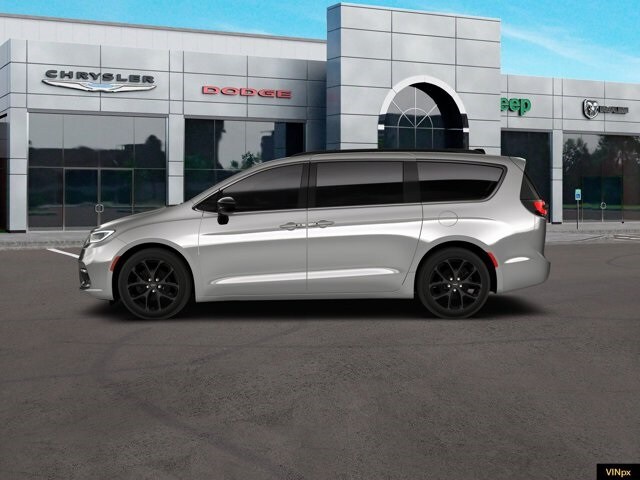 2026 Chrysler Pacifica photo 3