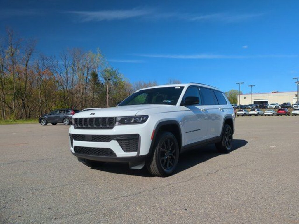 New 2026 Jeep Grand Cherokee L Laredo Sport Utility