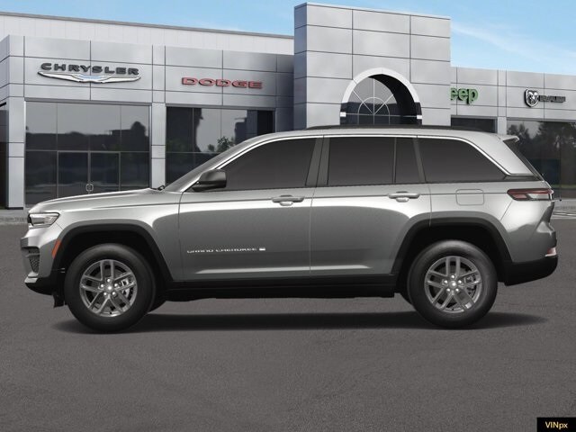 2025 Jeep Grand Cherokee Laredo photo 3