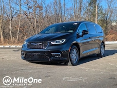 2026 Chrysler Pacifica Select Passenger Van