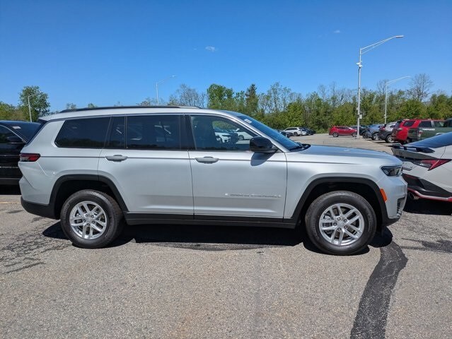 2025 Jeep Grand Cherokee L photo 2