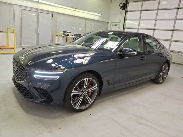 2025 Genesis G70 2.5T photo 3