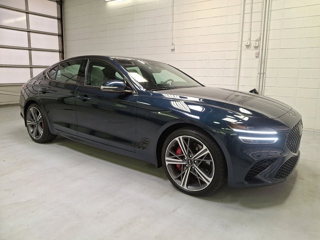 2025 GENESIS G70