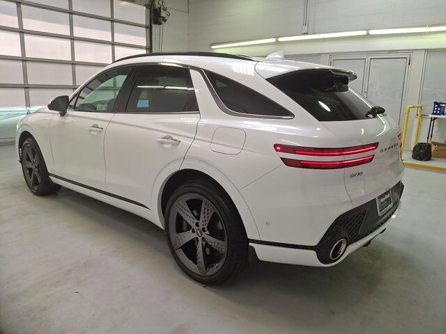 2025 Genesis GV70 3.5T Sport photo 4
